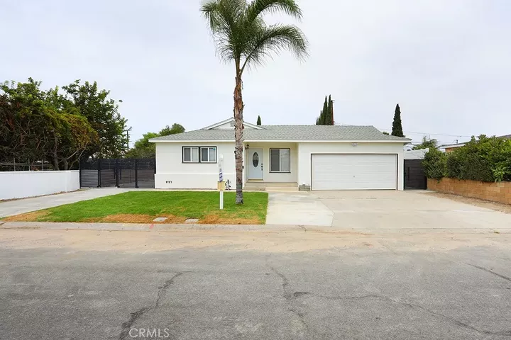 10391 Mildred Avenue  Garden Grove CA 92843 photo