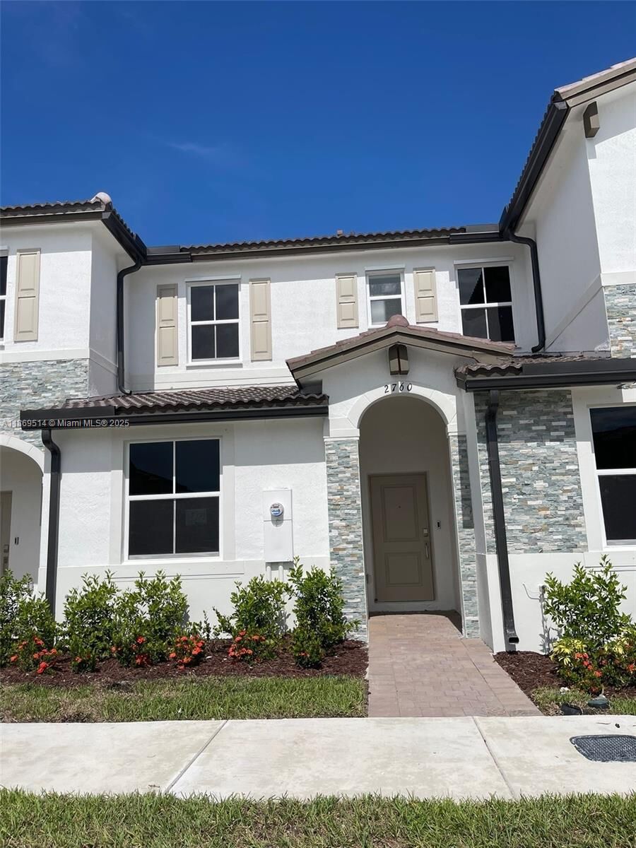 Property Photo: 2760 SE 26th Ave 0 FL 33035