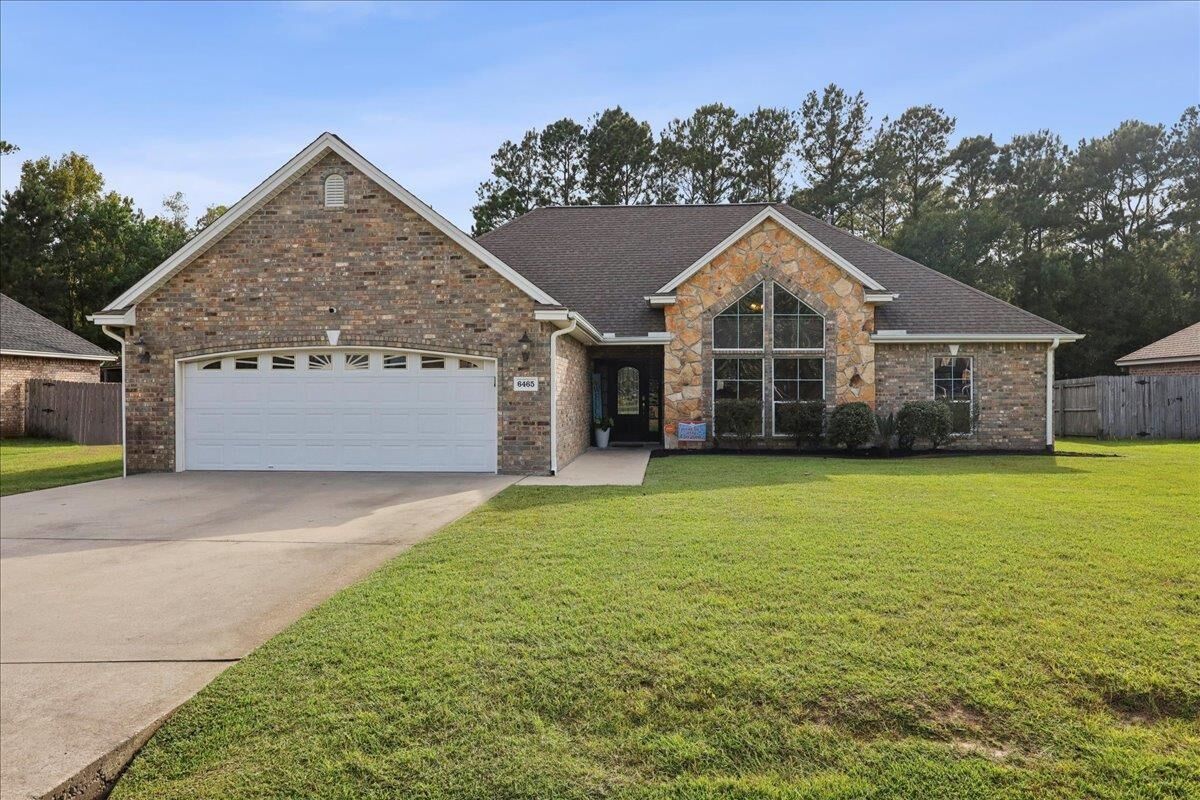 Property Photo: 6465 Woodridge Dr TX 77657