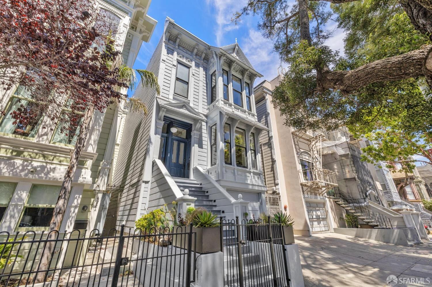 Property Photo:  618 Haight Street  CA 94117 