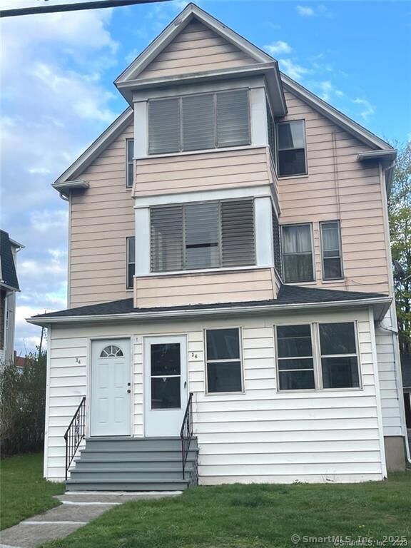Property Photo:  36 Oakwood Avenue First Floor  CT 06119 