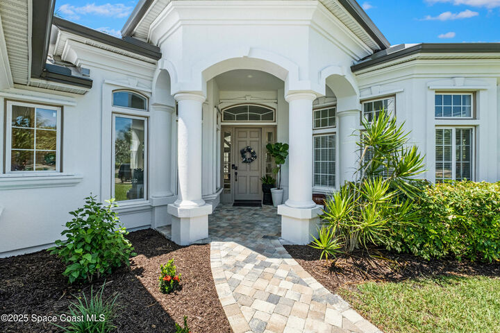 Property Photo: 610 Rio Pino N FL 32903
