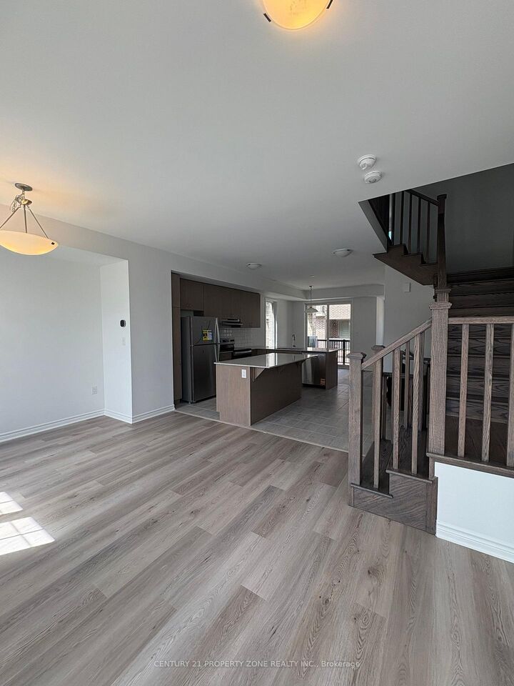Property Photo: 39 Cullingtree Place ON L7C 3H1