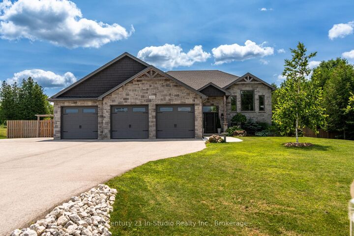 202 Meredith Way  Chatsworth ON N0H 1G0 photo