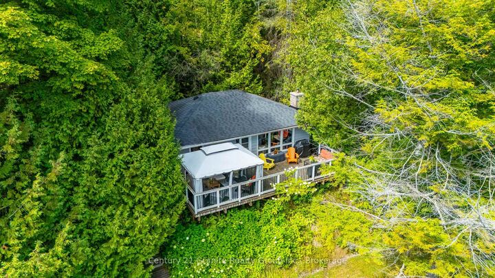Property Photo: 1291 Shanahan Trail ON K0M 2K0
