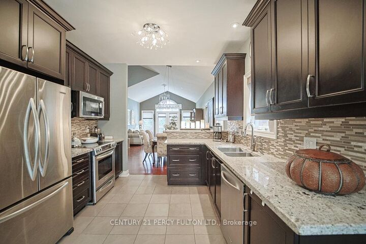 Photo de la propriété: 159 Ridge Way ON L9R 0H3
