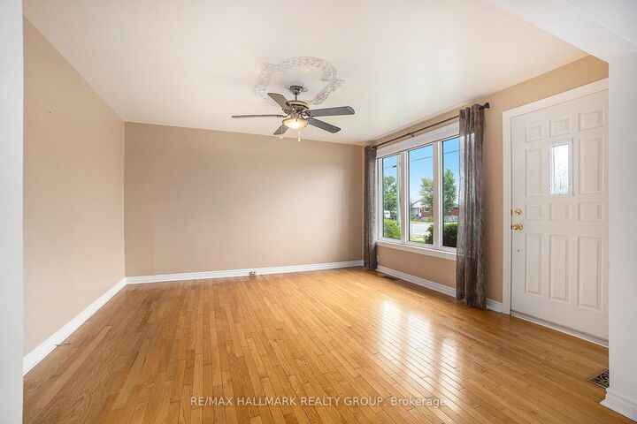 Property Photo: 3533 Innes Road ON K1C 1T1
