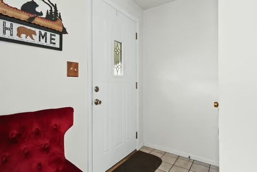Property Photo: 665 Summerlea Ave PA 15301