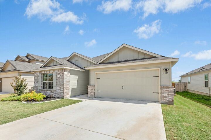 Property Photo: 2929 Greenbriar TX 78155
