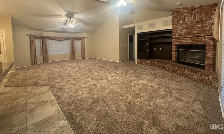 Property Photo:  5504 Danbury Court  CA 93312 