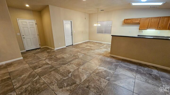 Property Photo:  10817 Peach Blossom Avenue  CA 93312 