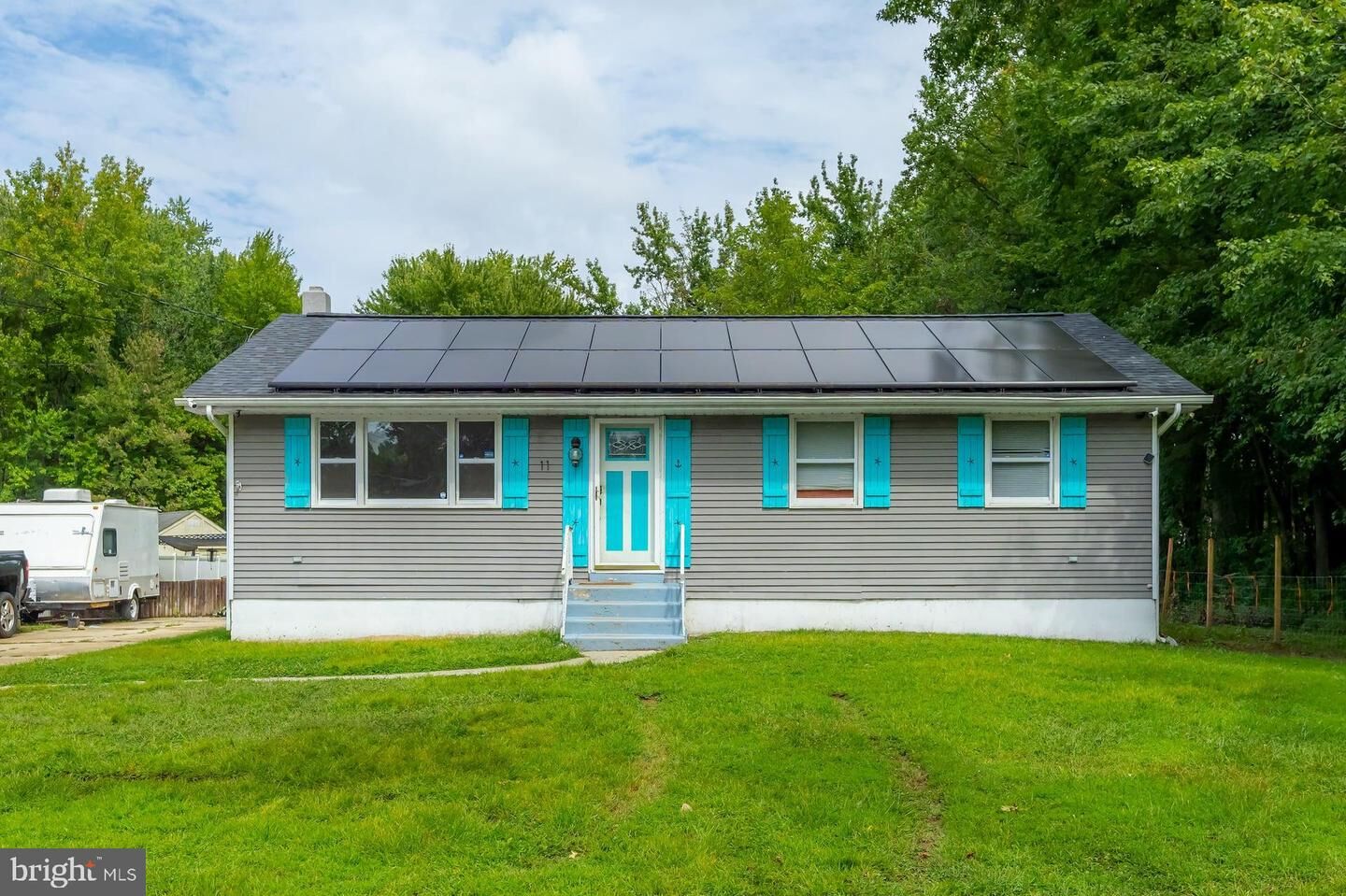 Property Photo:  11 Leap Court  NJ 08070 