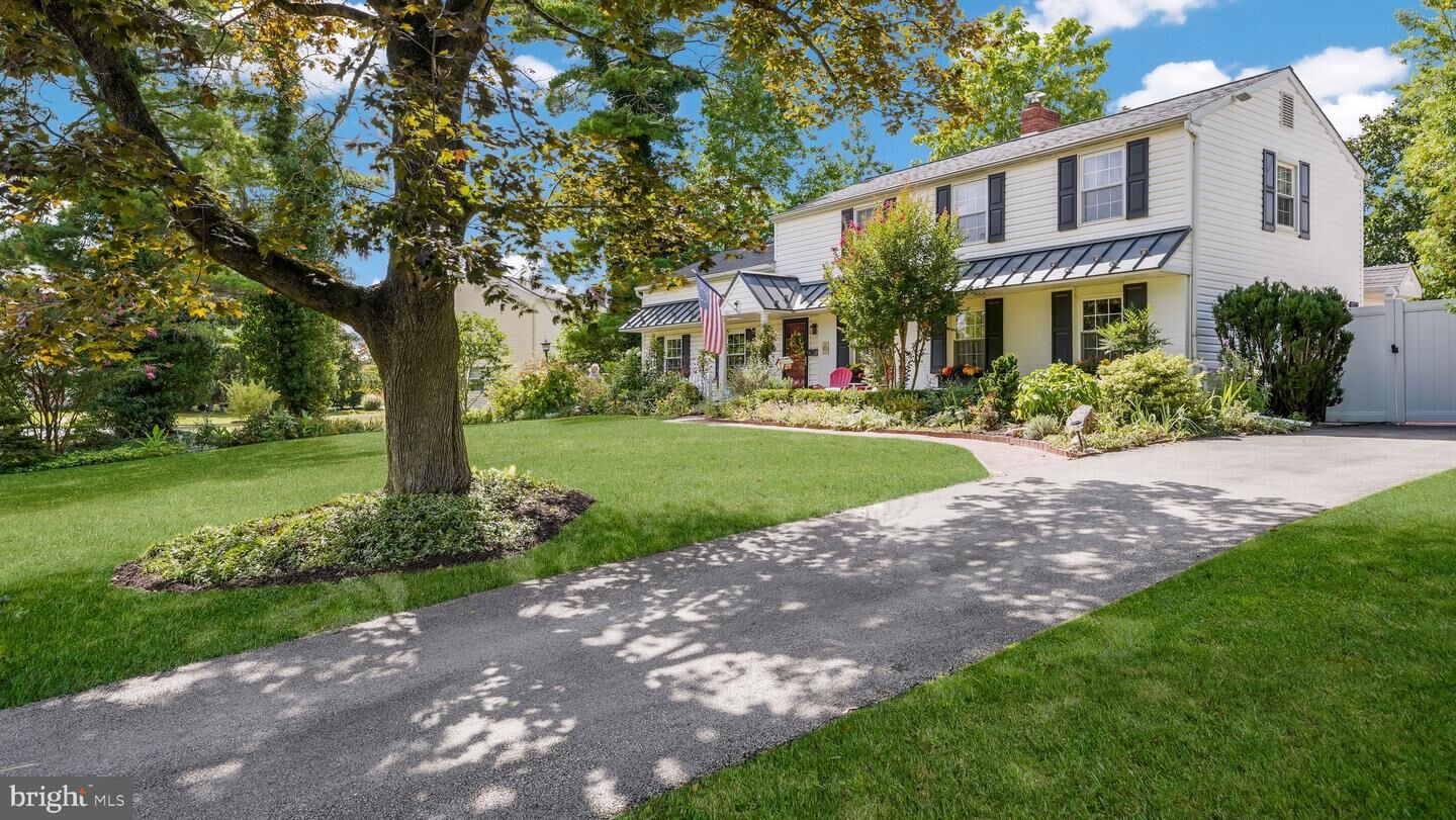 Property Photo: 4011 Indian Guide Road PA 19444