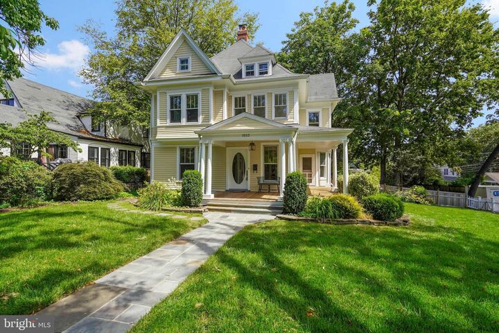 Property Photo:  1503 Russell Road  VA 22301 