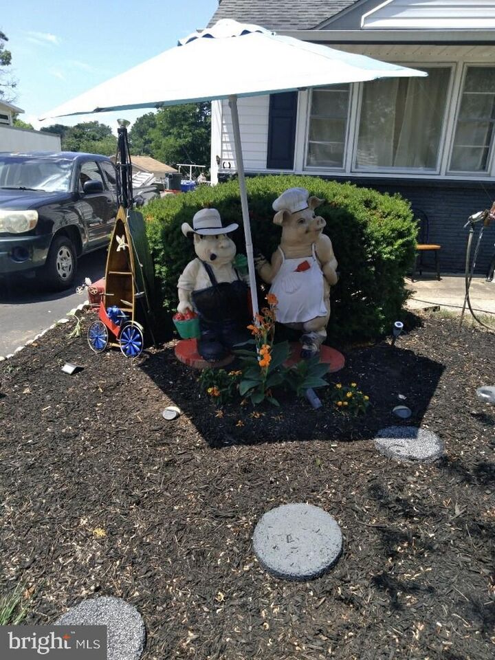Property Photo: 219 N 2nd Street NJ 08063