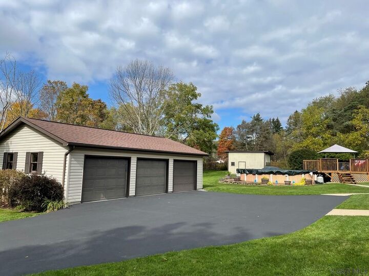 Property Photo: 594 Leidy Lane PA 15909