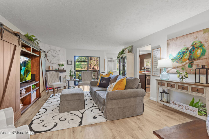 Property Photo: 101 S Neyland Ave 2 WA 99019