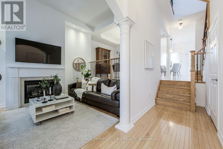 Property Photo: 3895 Eglinton Avenue West ON L5M 7Z7