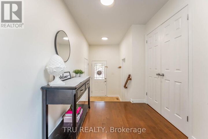 Photo de la propriété:  217 Sorento Street  ON K2J 0B6 