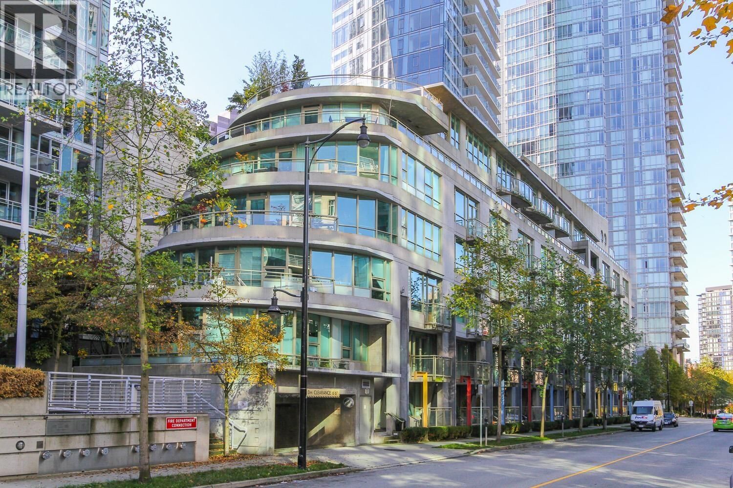 Photo de la propriété:  1432 West Hastings Street  BC V6G 3J9 