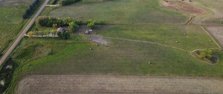 Property Photo: 53079 109 Road West MB R7A 5Y1