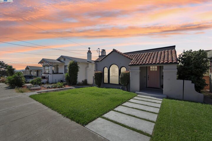 Property Photo: 2507 Maxwell Ave CA 94601