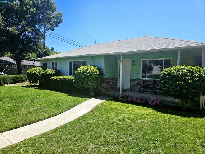 Property Photo: 884 Juanita Dr CA 94595