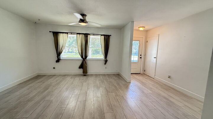 Property Photo:  6 NW Chelsea Drive  FL 32547 