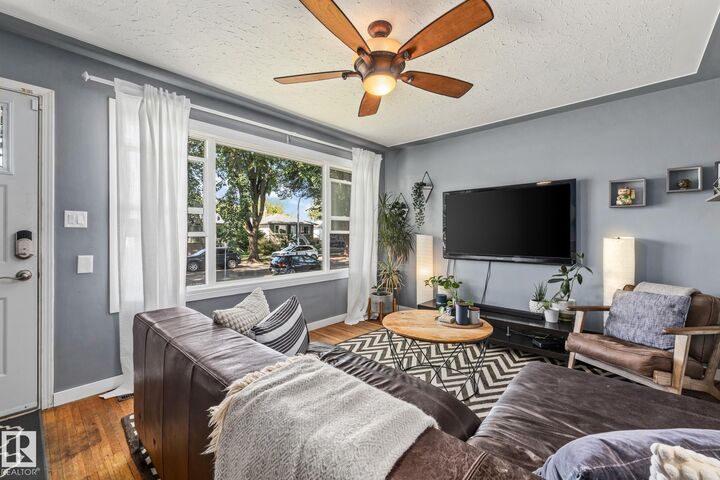 Property Photo: 12127 61 Street NW AB T5W 4B4