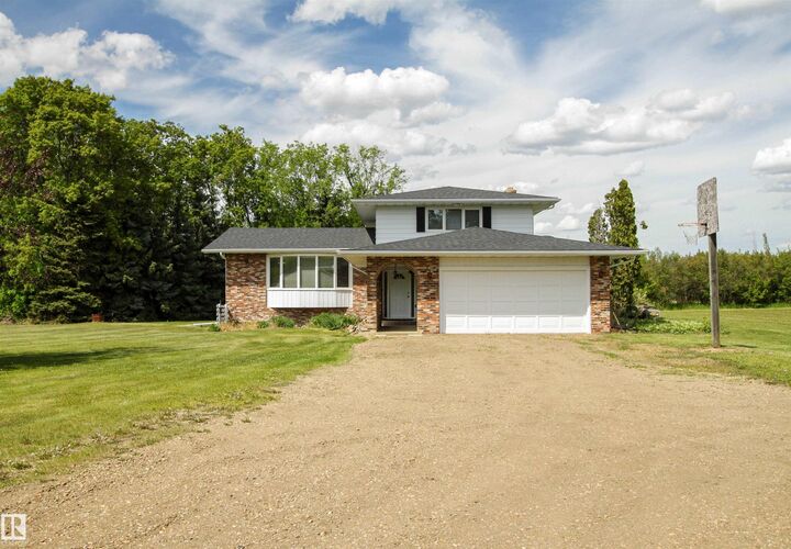 Property Photo: 53111 Rge Road 220 14 AB T8E 2C6