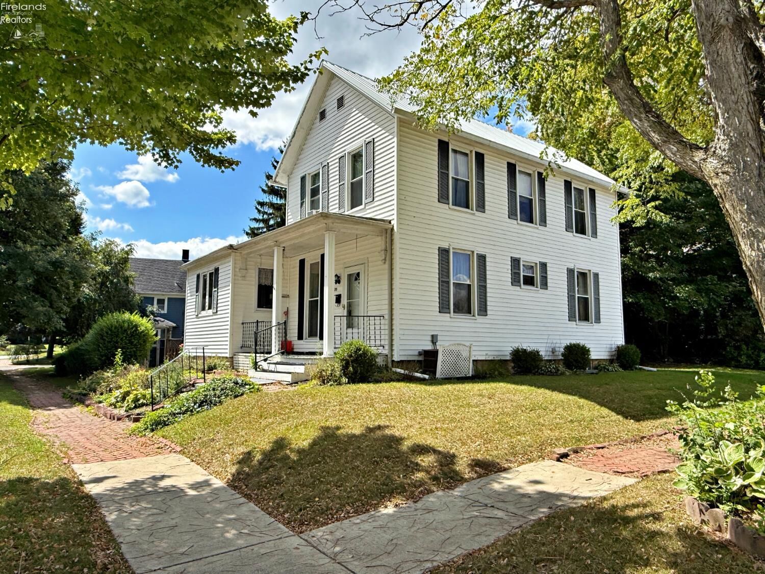 Property Photo:  270 Hedges Street  OH 44883 