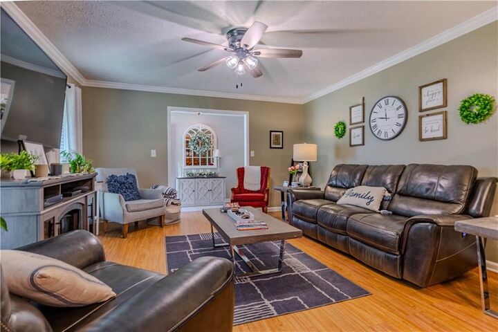 Property Photo:  20 Warwick Way  GA 30161 