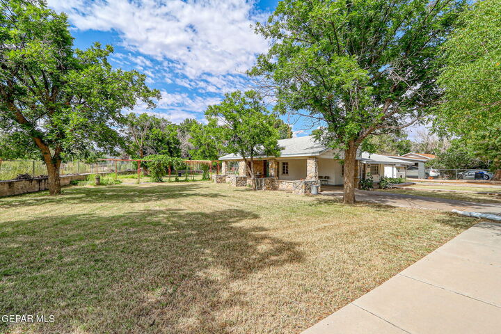 Property Photo: 261 Tulane Drive Drive TX 79907
