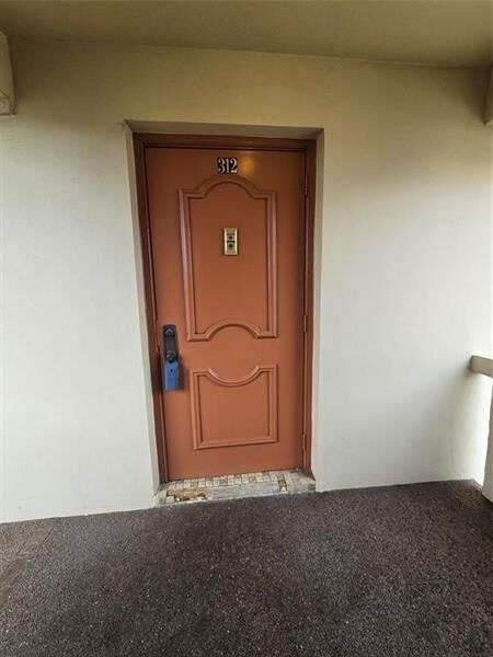 Property Photo: 2800 W Sunrise Lakes Dr 312 FL 33322