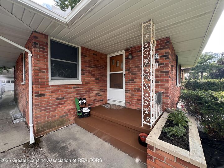 Property Photo:  1311 W Morrell Street  MI 49203 