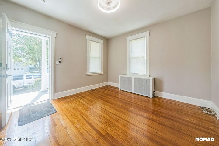 Property Photo:  28 Hollow Wood Lane  CT 06831 