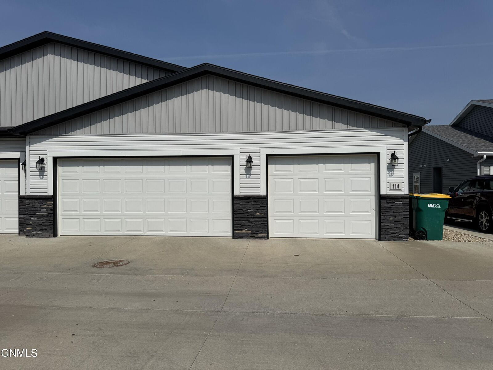 Property Photo:  114 Kenner Loop  ND 58504 