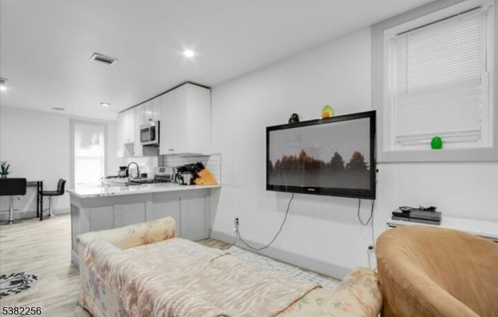 Property Photo: 53 2nd Ave Unit 2 NJ 07104