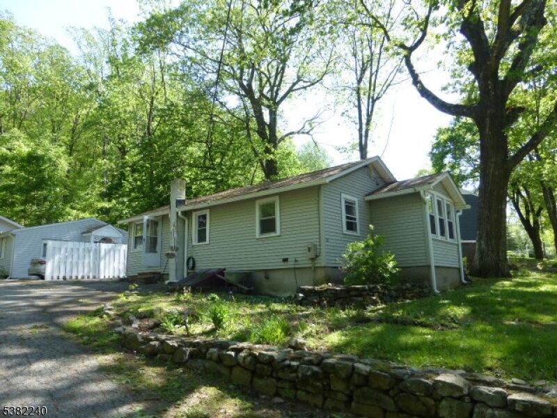 Property Photo: 27 Thurmont Rd NJ 07834