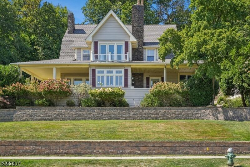 Property Photo:  46 Lloyd Rd  NJ 07042 
