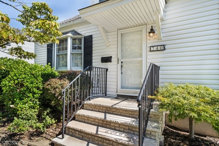 Property Photo: 740 Erudo St NJ 07036