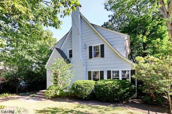 Property Photo:  20 Orchard Rd  NJ 07928 