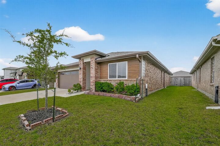 Property Photo: 6902 Halifax Harvest Lane TX 77407