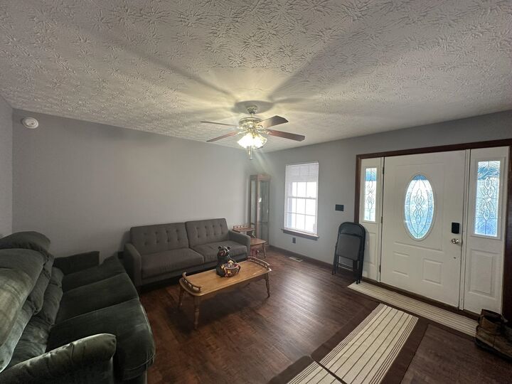 Property Photo: 572 Township Road 145 Ko-4 OH 45638