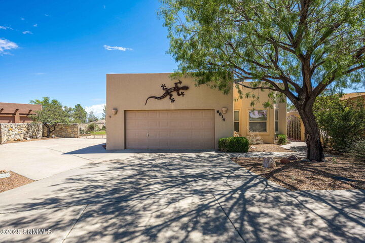 Property Photo: 6814 Alhambra Court NM 88007