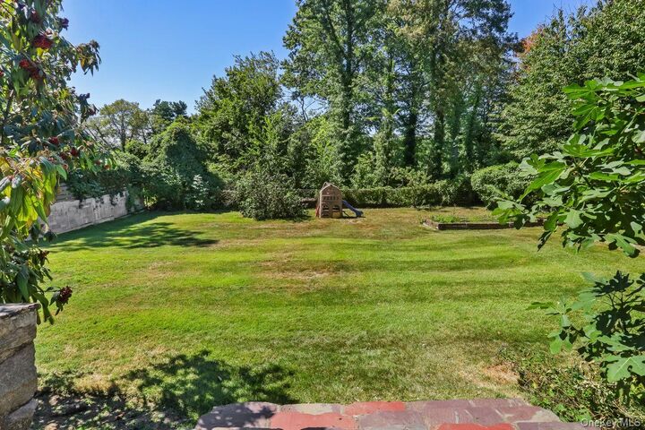 Property Photo:  889 James Street  NY 10803 