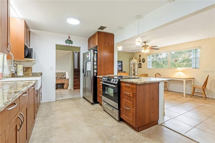 Property Photo:  24 Oak Street  FL 32127 