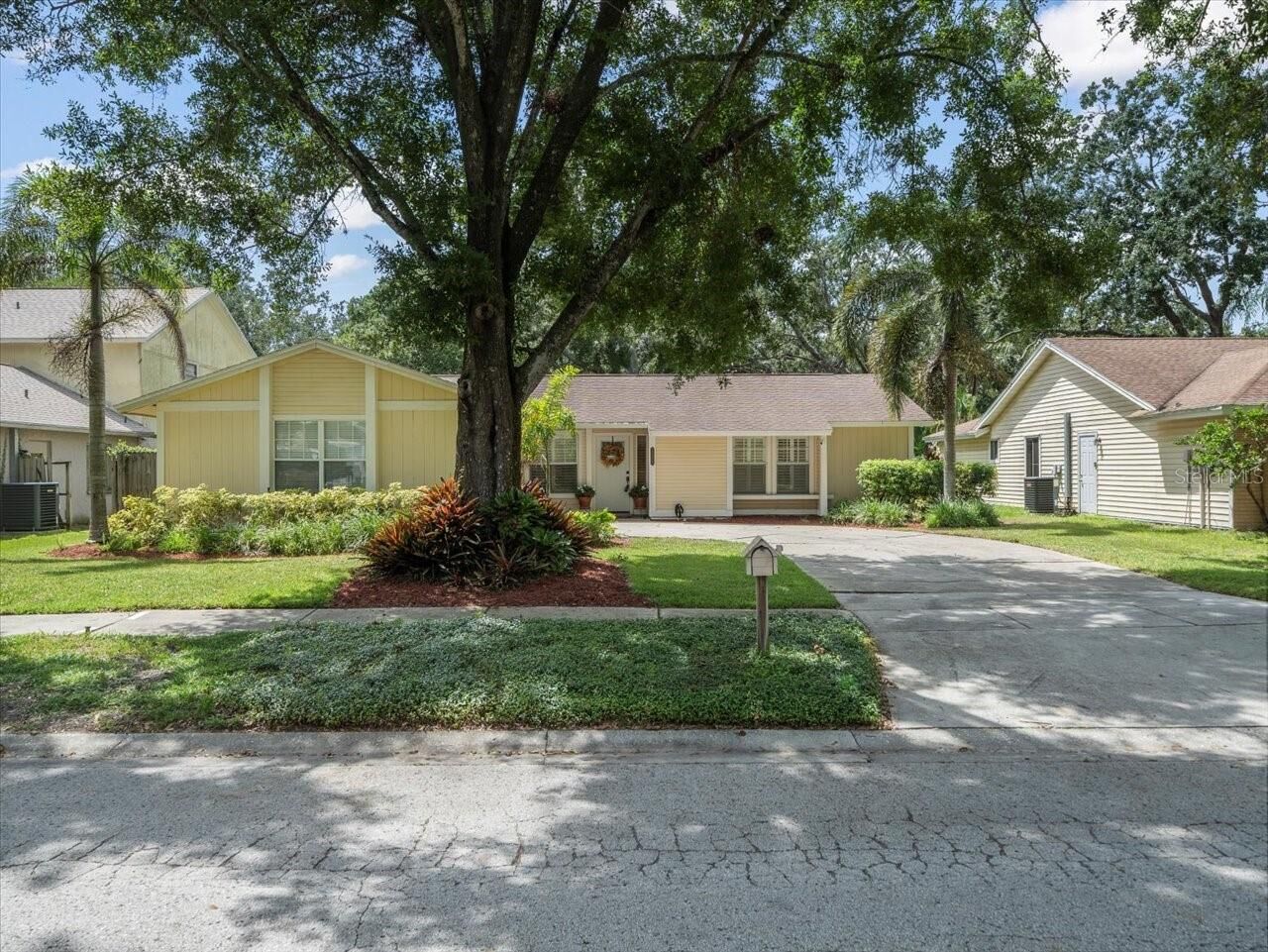 Property Photo: 15912 Hampton Village Drive FL 33618