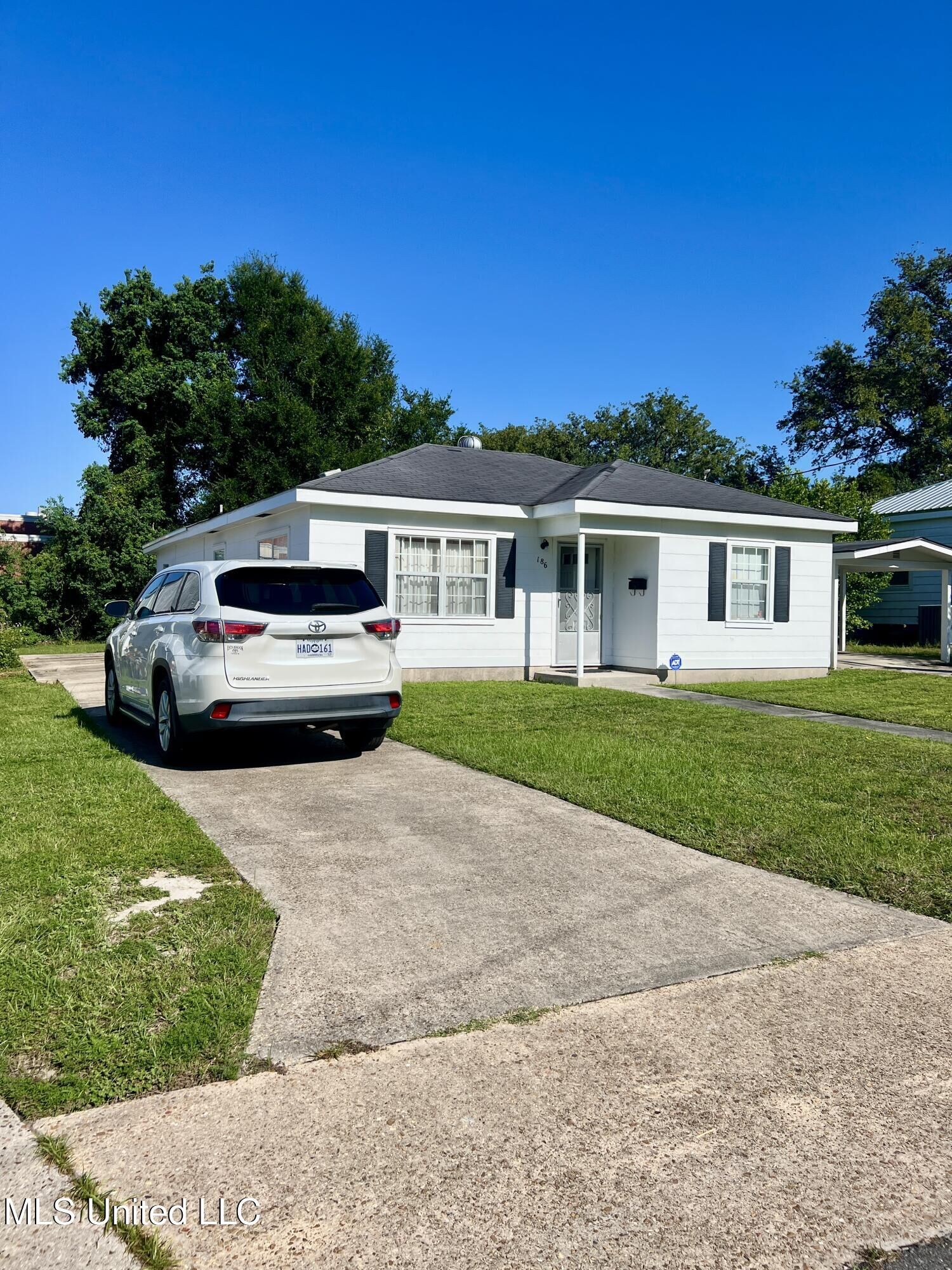 Property Photo: 186 Summer Place MS 39530