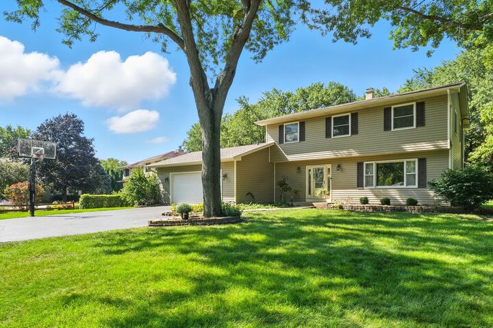 1214 Carol Crest Drive  Sleepy Hollow IL 60118 photo